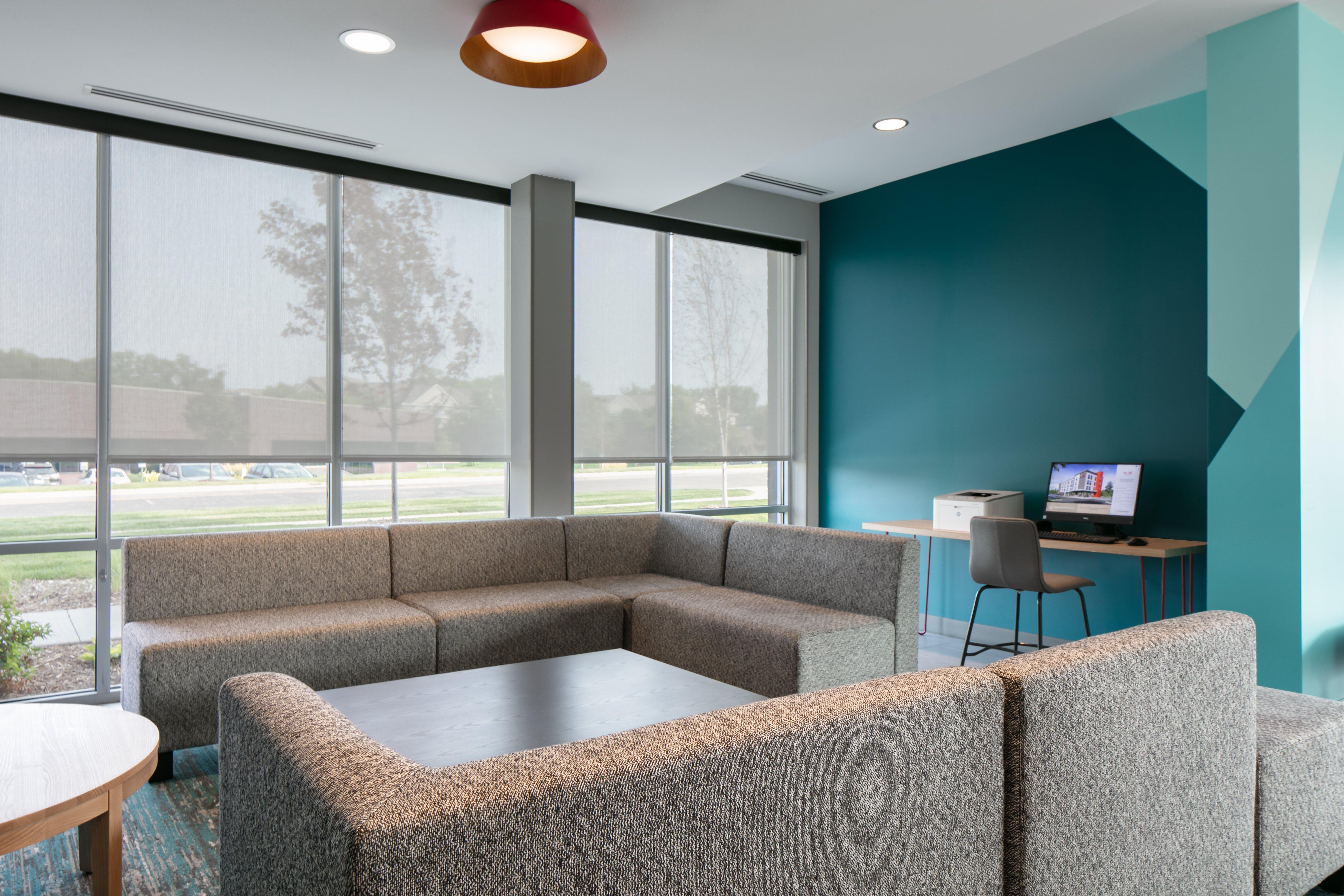 Avid Hotels - Roseville - Minneapolis North By Ihg Exterior photo